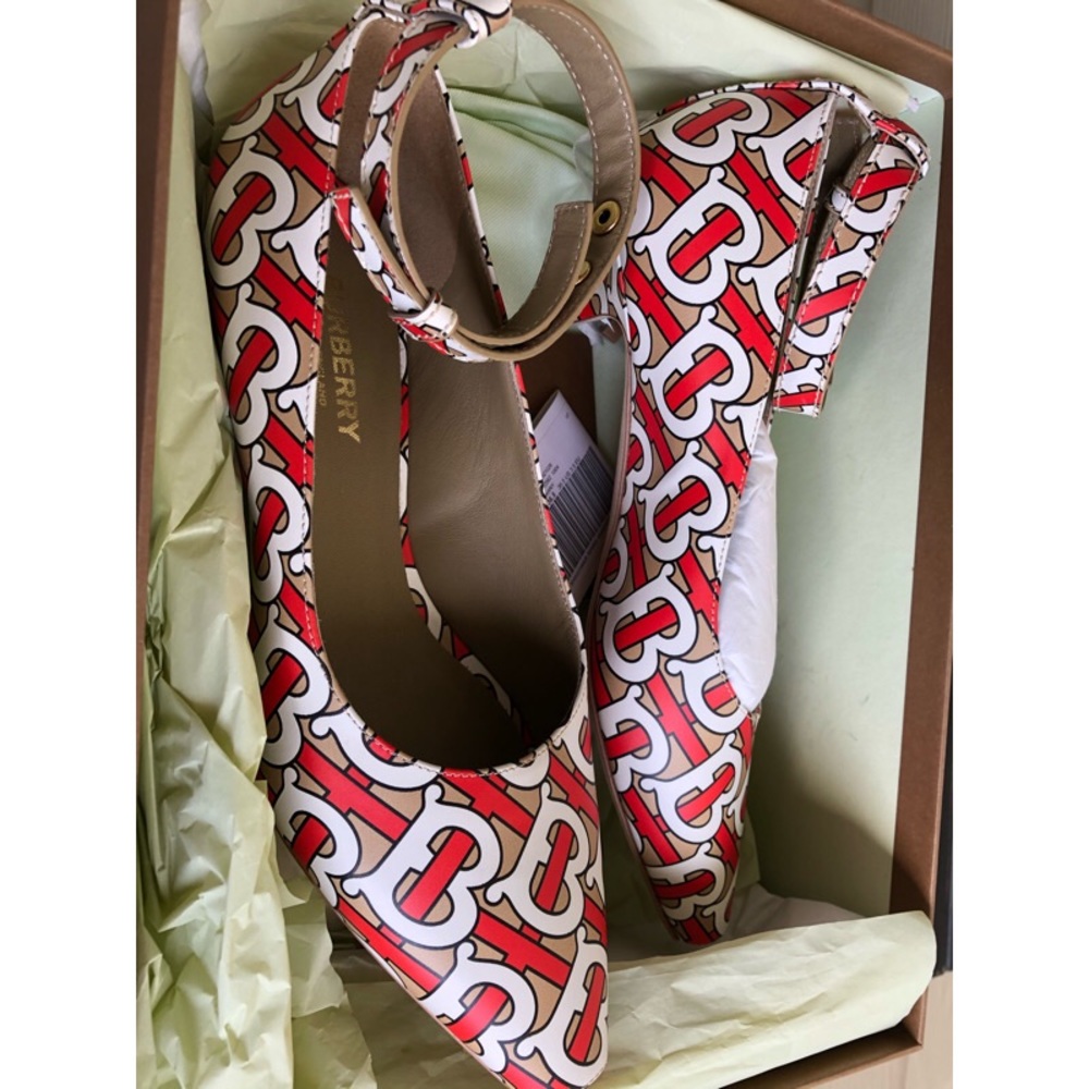 Burberry TB Monogram Pumps